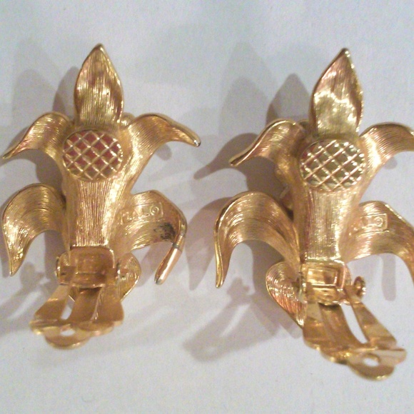 Vintage Swarovski Pearl Crystal Heart Clip Earrings - Picture 3 of 4